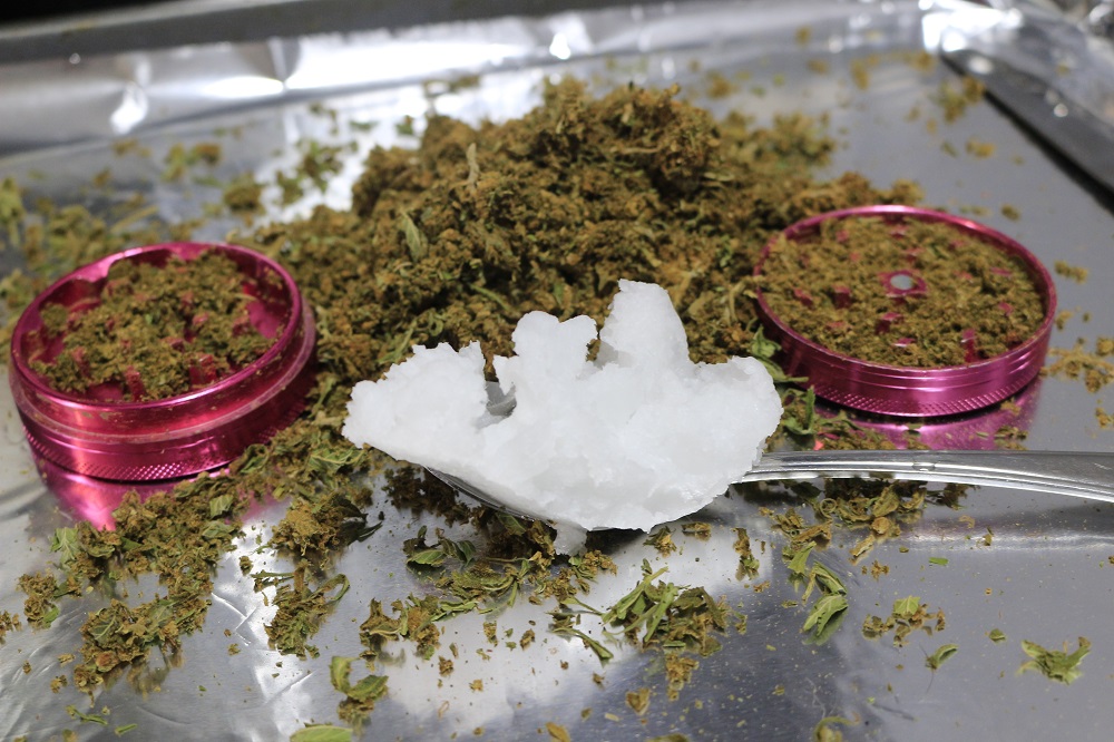 Mixing Cocaine & Weed (Cannabis): Risks, Effects, and Help